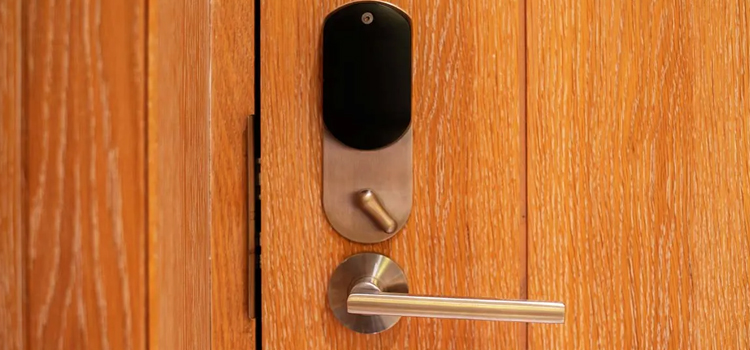 Automatic Locking Door Knob Los Altos